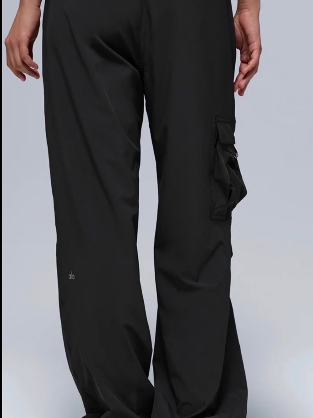 Alo Yoga Low Rise Megastar Cargo Pants Black Women’s Size L Bungee Wide Leg - Picture 2 of 6